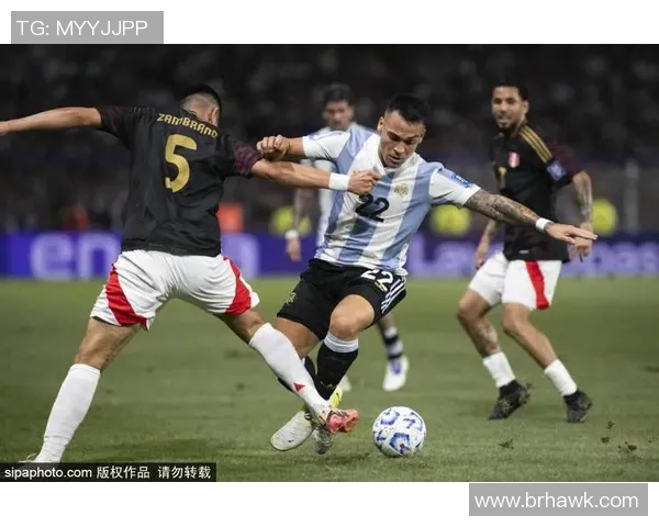 足球明星庆祝进球的独特动作与背后的故事解析