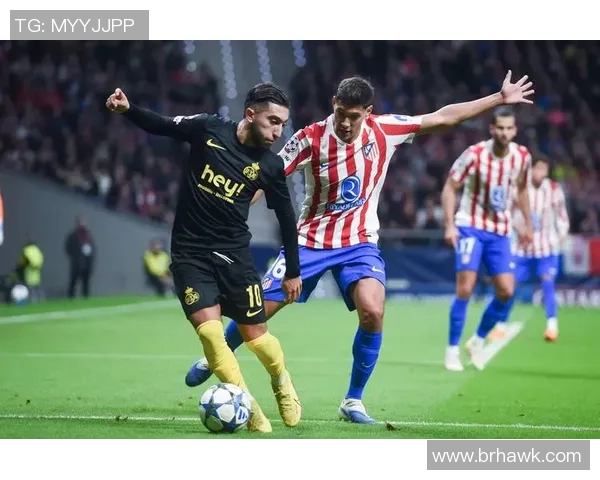 足球明星与罗斯的友谊与合作关系探讨及其对体育界的影响